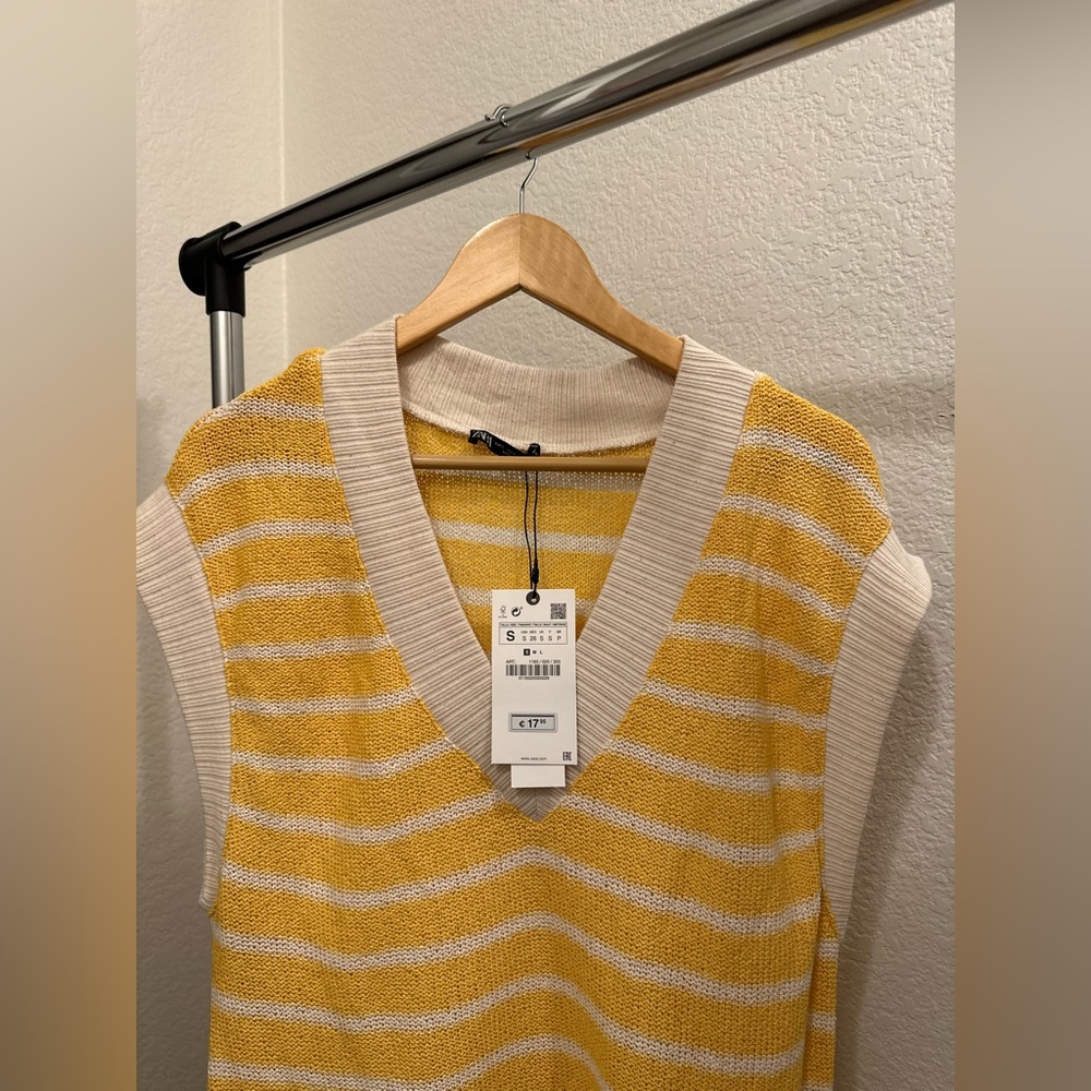 Zara - Picture 2 of 2